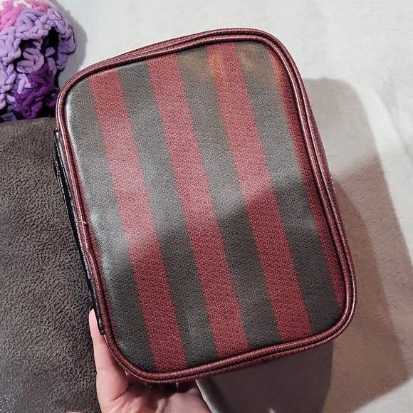 Glamlite Horror Makeup Bag - Picture 7 of 8